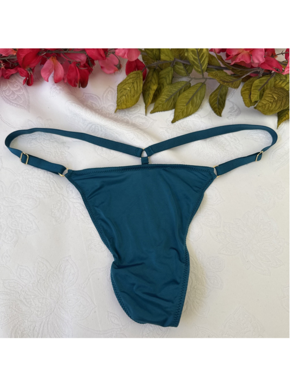 VICTORIA'S SECRET M TEAL BLUE STRAPPY GOLD CHARM V STRING THONG PANTIES NWT